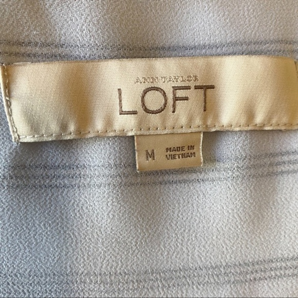 •Loft• Women’s stripped design button up‎ blouse - Picture 6 of 7